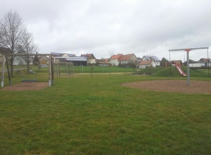 Outdoor Tischtennis bringt Bewegung und macht Spaß
