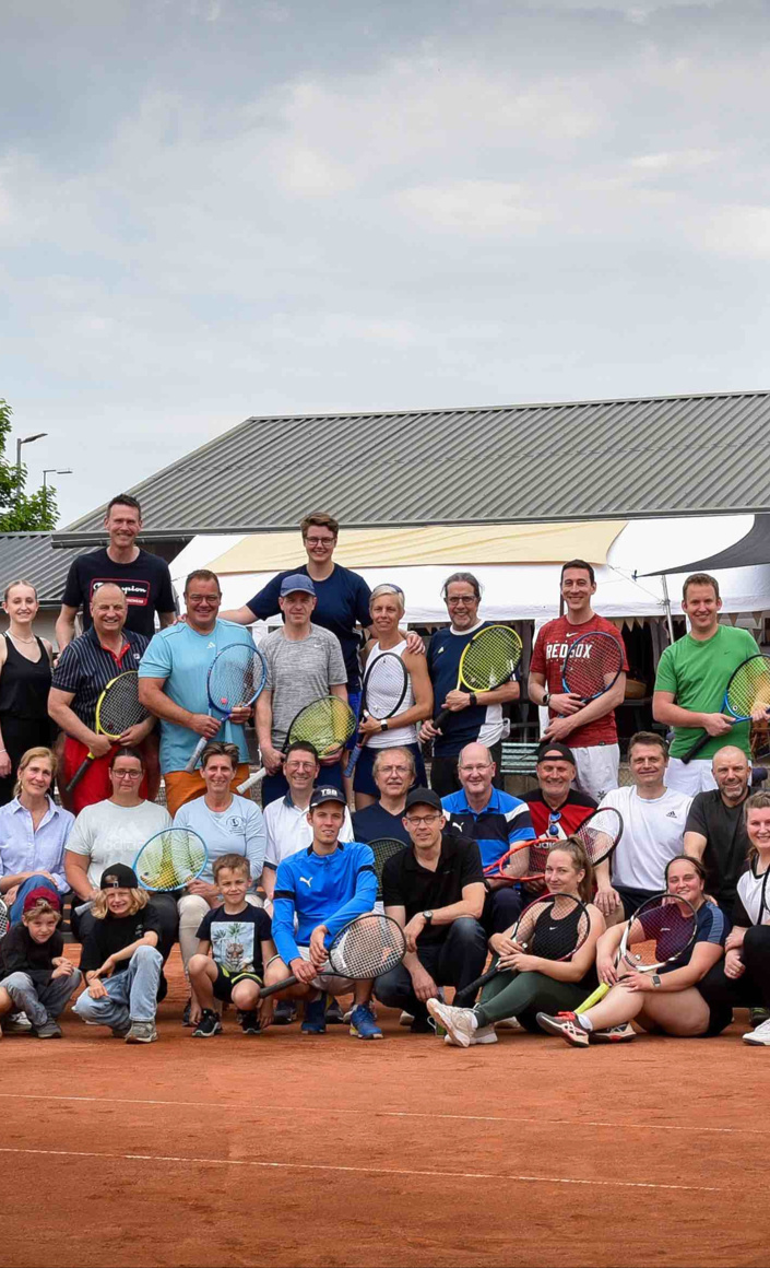 Bei Regen oder Sonne: Eine Schutzhütte für unseren Tennisverein