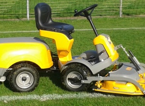 Aufsitzrasenmäher FSV Altdorf