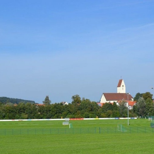 Defibrillator und Erste Hilfe Koffer