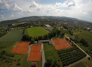 Neues Equipment für unseren Tennisnachwuchs