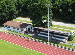 Sanierung der Tribüne im Albeck-Stadion