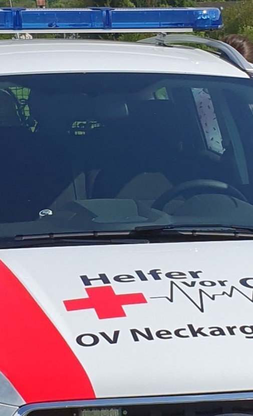 Defibrillator mit EKG und Pulsoxymeter für die HvO