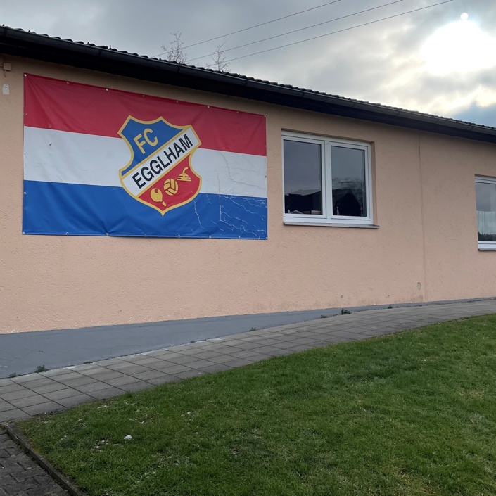 Fassadenarbeit Sporthaus FC Egglham