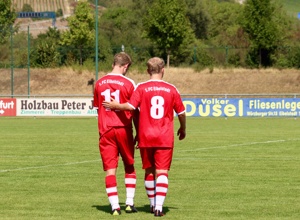 Anzüge für die aktiven Fußballer...