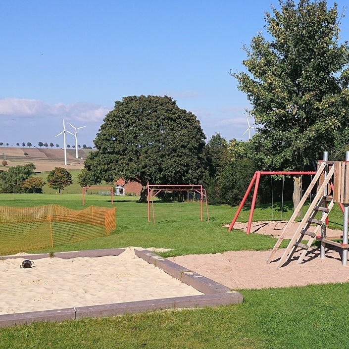 Volksbank: Klettergerüst für unseren Spielplatz Neersen