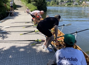 Neues leichtes 4er Ruderboot für die Jugendlichen und Frauen