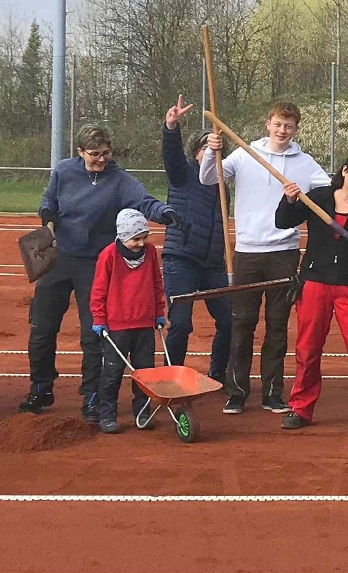 Sanierungsmaßnahmen rund um unsere 50 Jahre alte Tennisanlage