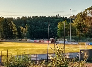 DJK Neuhaus - Renovierung Kabinengebäude + Erneuerung Flutlicht