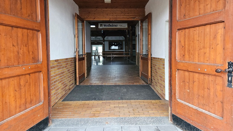Sanierung Eingangsbereich Schützenhalle Thülen