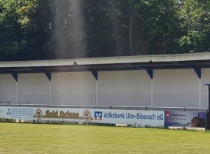 FVS - Tribüne und Ersatzbänke erneuern