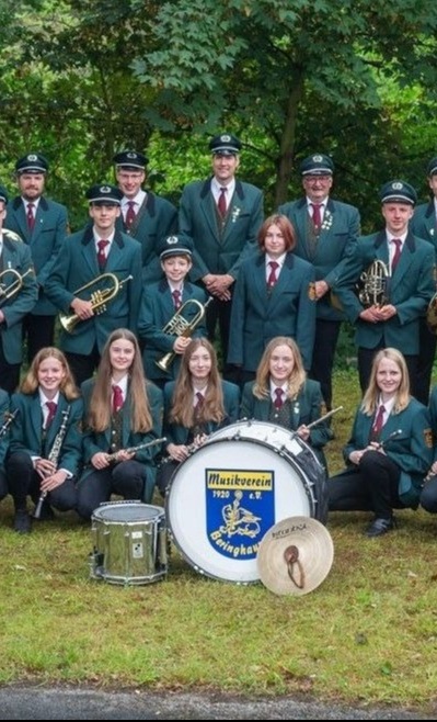 Neue Uniformwesten Musikverein Beringhausen