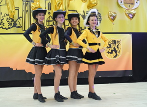 Aufbau eines Uniform- und Kostümfundus