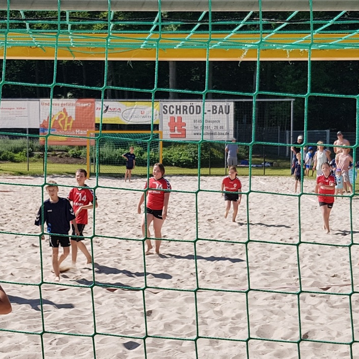Neuer Beachsand im Waldbad