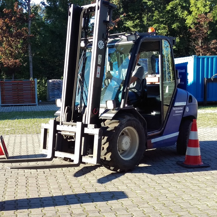 Neuer Stapler für das THW München-Ost