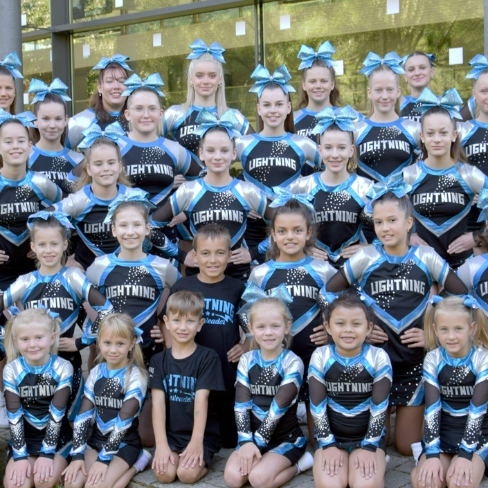 Neue Uniformen für die ASA-Cheerleader