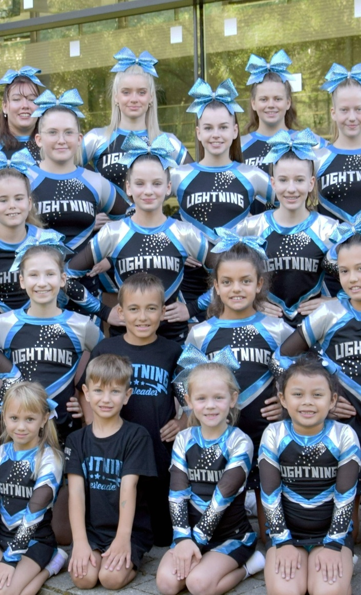 Neue Uniformen für die ASA-Cheerleader