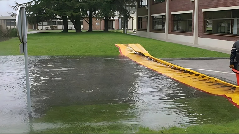 Hochwasserschutz / mobile Stauhilfe für die FFW Rüssenbach