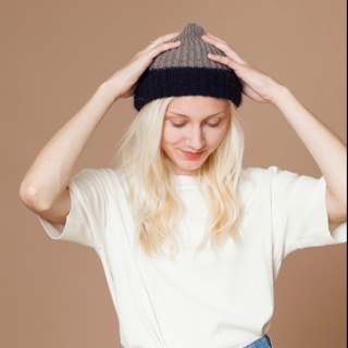 Eine Strickmütze der Designerin Nina Führer