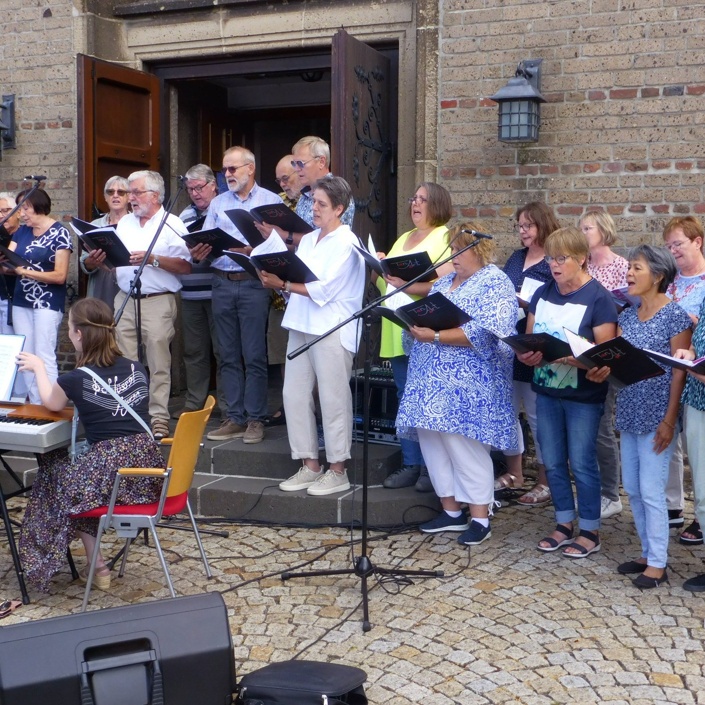 Notenpulte für den gemischten Chor "TonArt Spellen e.V."