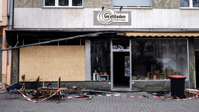 Wiederaufbau des Mainzer Weltladens nach Brandstiftung