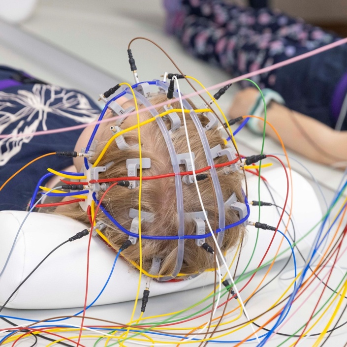 Neue Diagnostik für kleine Patienten: Gemeinsam für ein EEG-System