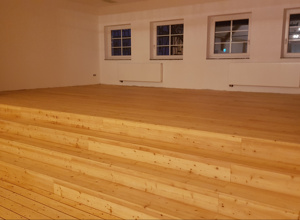 Eine neue Inneneinrichtung für den Eckenhääner Saal