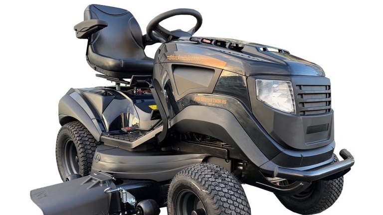 Neuer Aufsitzrasenmäher für den TSV 07 Meensen ev