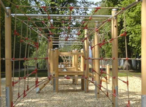 Neues Spielgerät für den Pausenhof