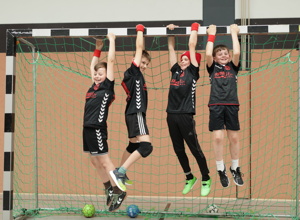 Mützen und Schweißbänder für die Handballer des FC Hennef 05 e. V.