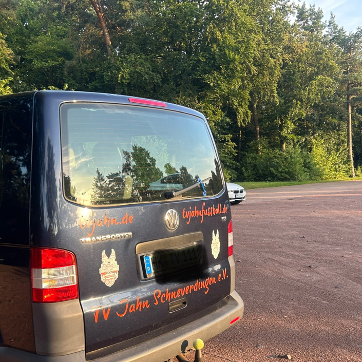 Unsere Jugend benötigt einen neuen Bus