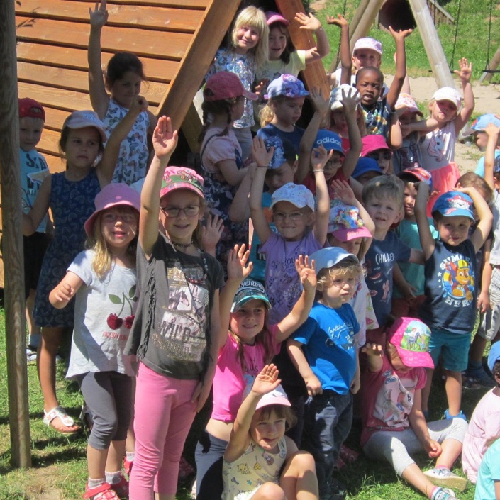 Matschküche für Kindergarten Waldkatzenbach