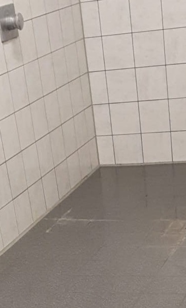 Reparatur der Lüftungsanlage und Sanierung der Duschen