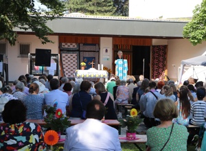 Einen neuen Dachbalken für die Emmauskirche in München Harlaching