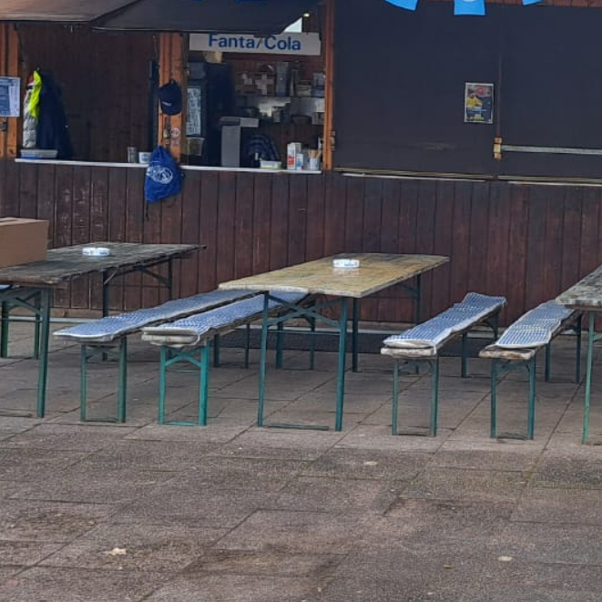 Neue Biertischgarnituren und Zubehör