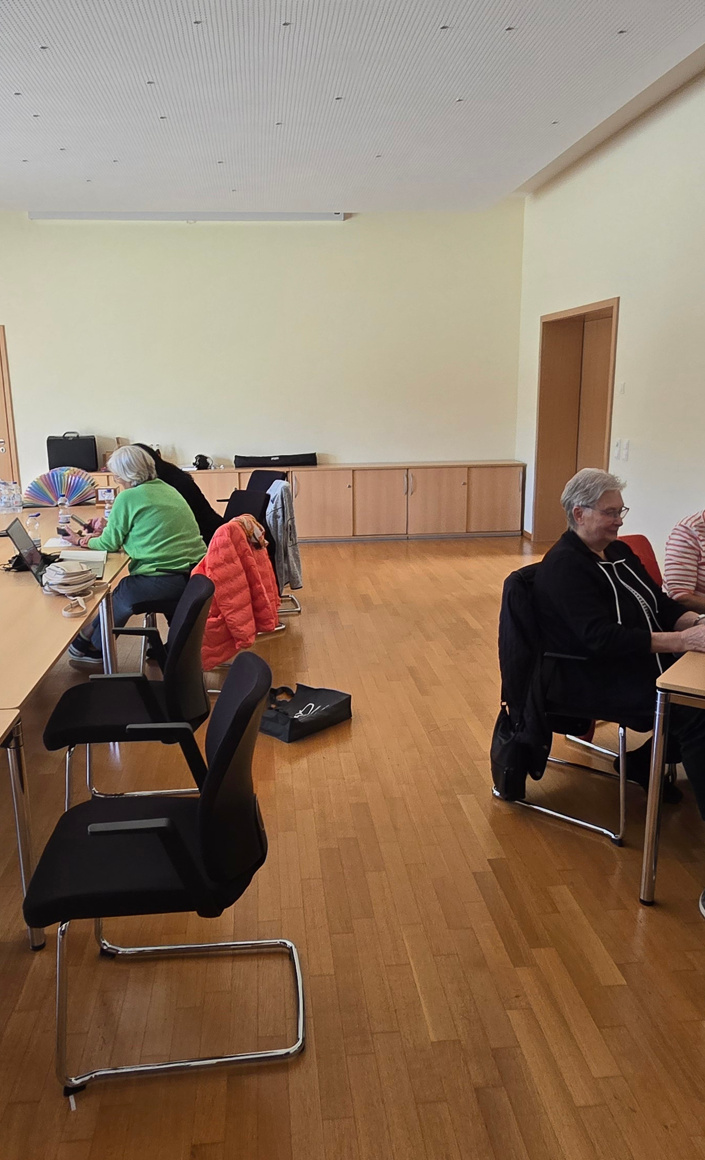 32-Zoll-Digitales Elektronisches Smartboard Mit Beweglicher Halterung