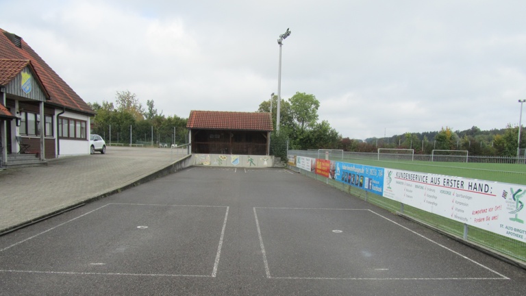 Sanierung der Stockbahnen des FC Pipinsried