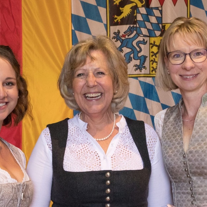 Festkleidung zum 150-jährigen Gründungsfest der FF-Matting