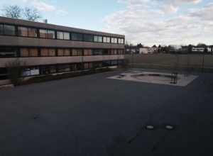 5 Schülerinnen gegen den LANGWEILIGEN Schulhof