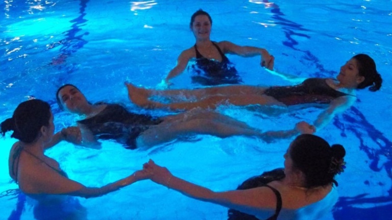 Schwimmenlernen nur für Frauen