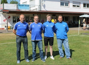 Aus alt mach neu! Rasenmäher für den TSV
