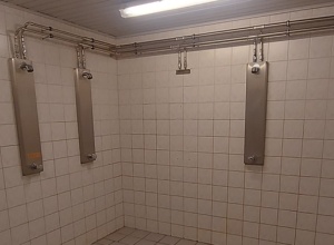 Neue Duschen für sauberen Fussball