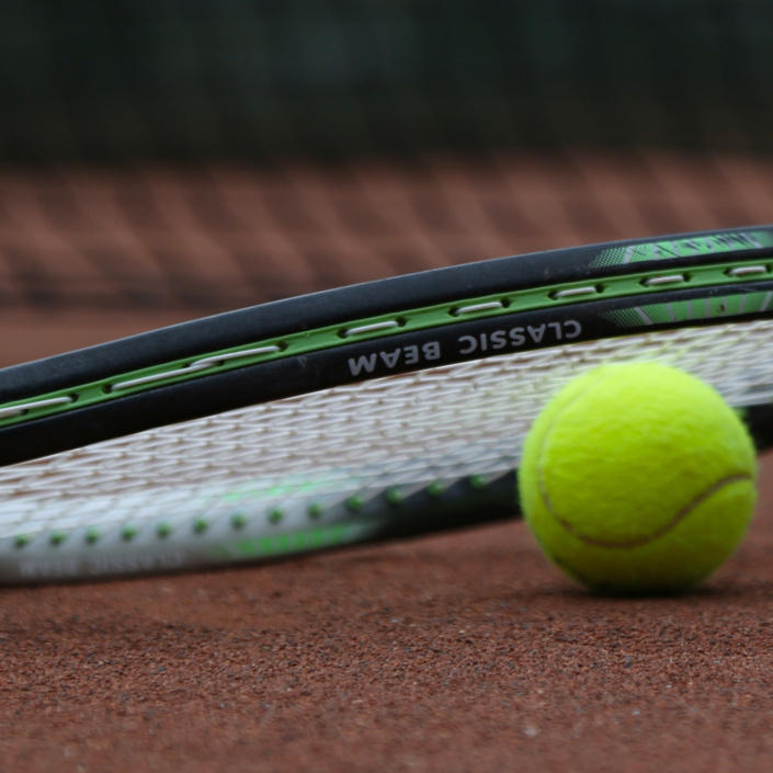 Neuanschaffung Tennisplatz-Zubehör