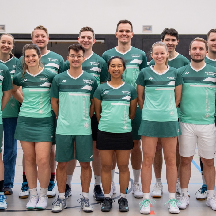 Ballgeld für die Badminton-Abteilung des TV Metjendorf