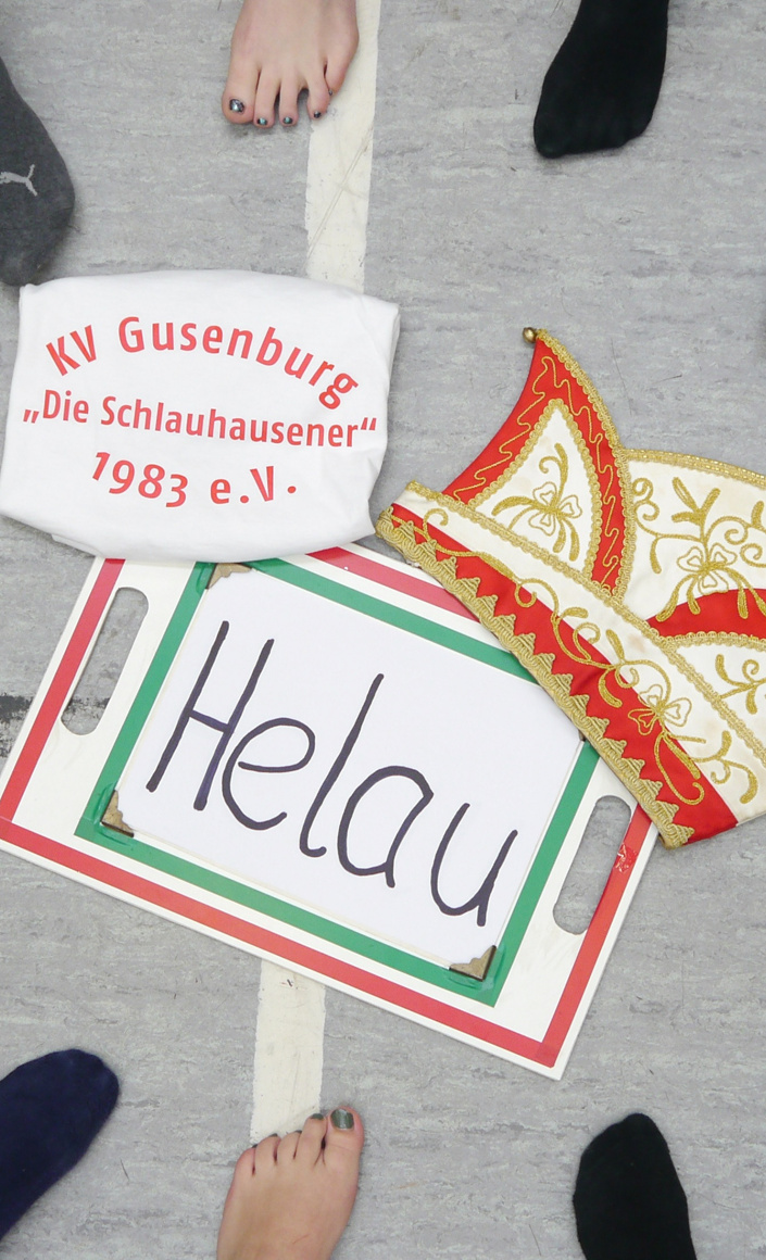 "Zeigt her eure Füße..."
