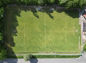 Anschaffung einer neuen, modernen Flutlichtanlage für zwei Sportplätze