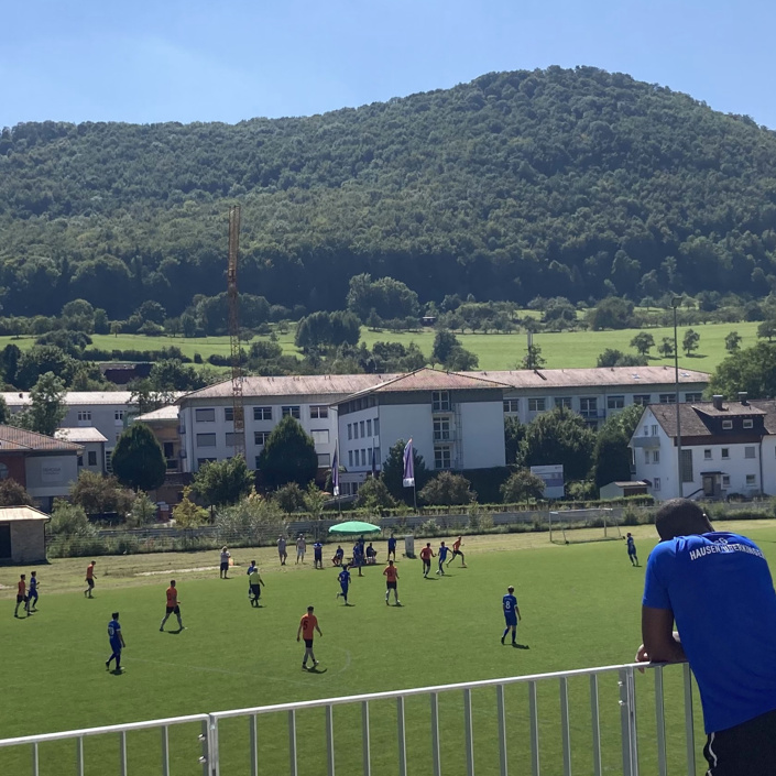 Sportplatzpflegemaßnahmen beim TSV Bad Überkingen