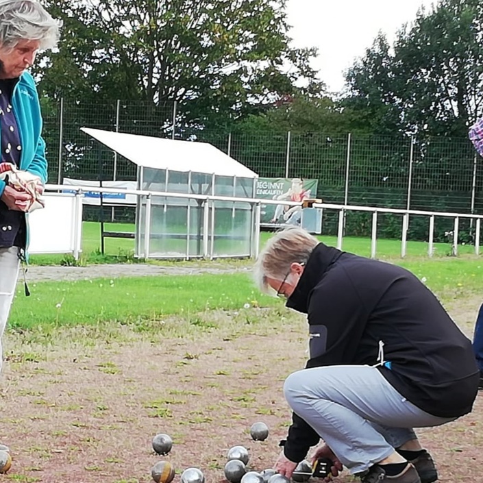 Volksbank: Bouleanlage auf dem Sportplatz in Tündern
