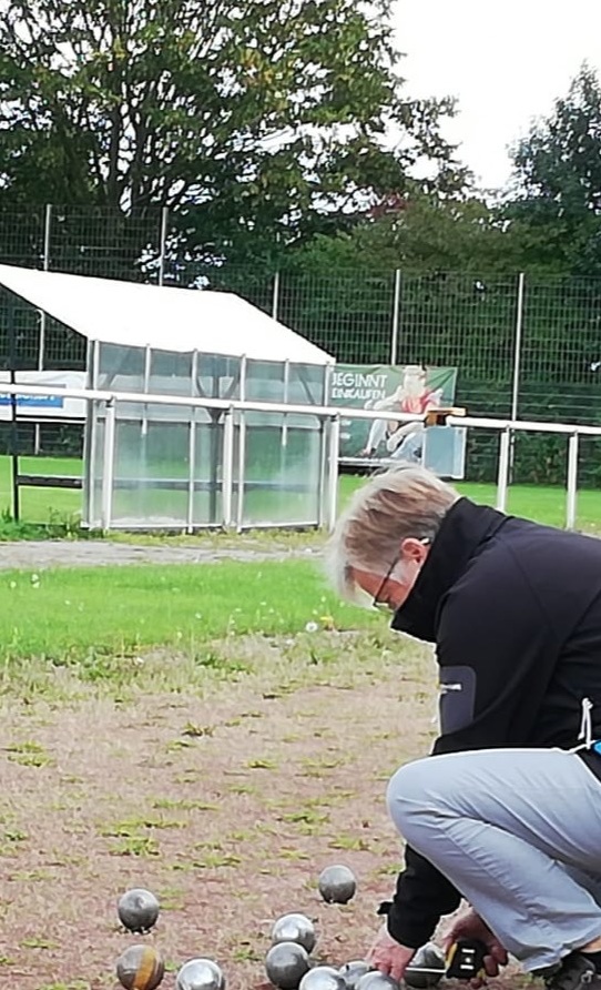 Volksbank: Bouleanlage auf dem Sportplatz in Tündern