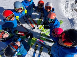 Gemeinsam unterwegs! Neuer Bus für den Skiclub Miesbach